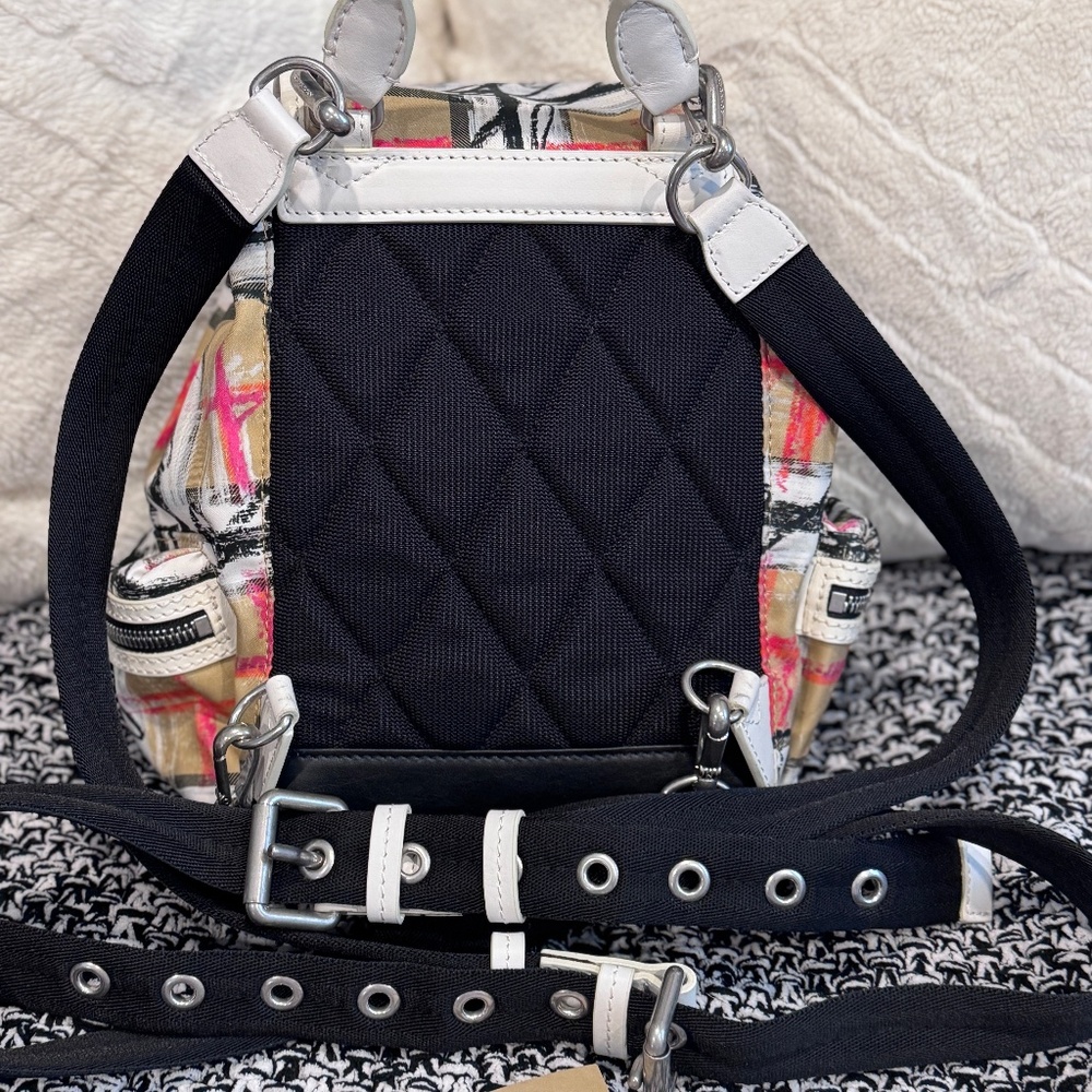 Burberry Scribble Graffiti Nova Check Backpack Rare Find, Authentic, Pristine! - Picture 3 of 15